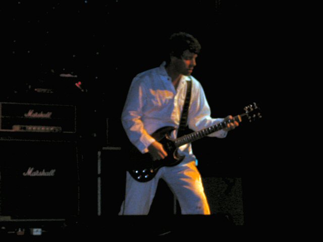 The Who Show @ Normandie Casino 17 Sep 2004